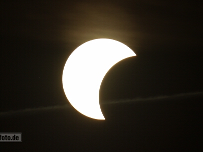 Sonnenfinsternis Dieses Glück hat man nicht oft! Eine partielle Sonnenfinsternis vor unserer Haustür, bei bestem Wetter, Teit für Fotos...